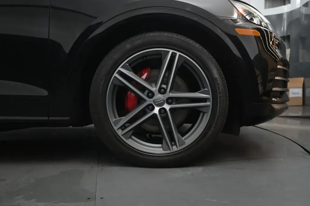 Audi SQ5 photo 18