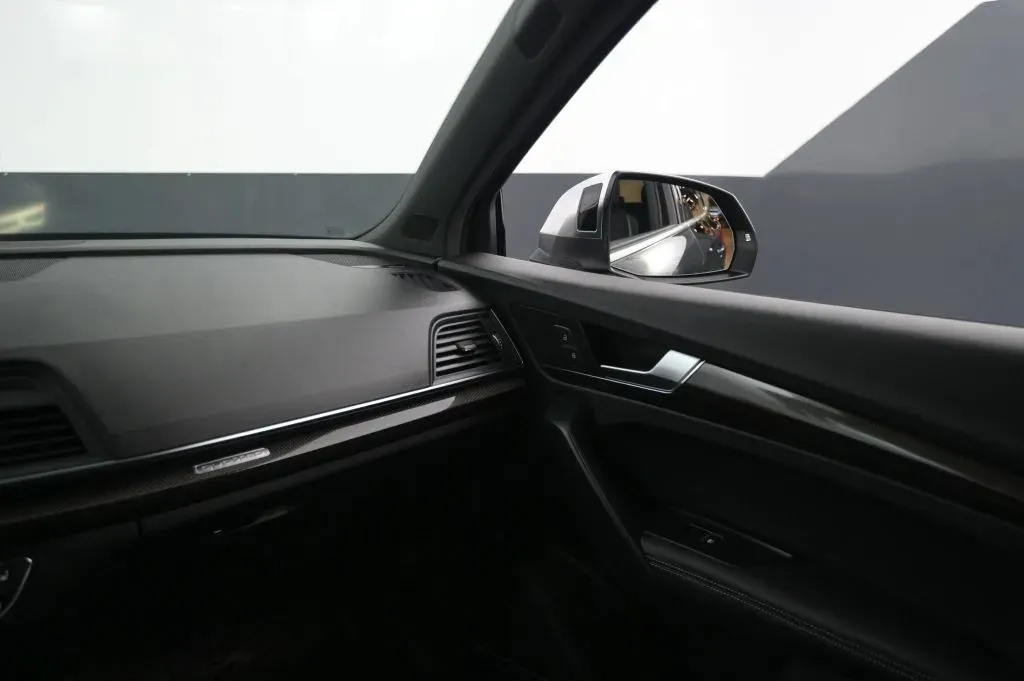 Audi SQ5 photo 34