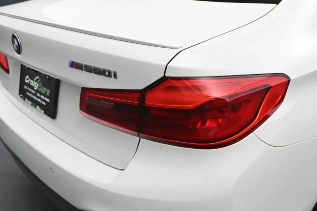 BMW 5 Series photo 16