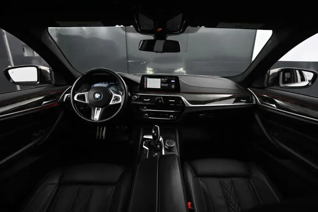 BMW 5 Series photo 19