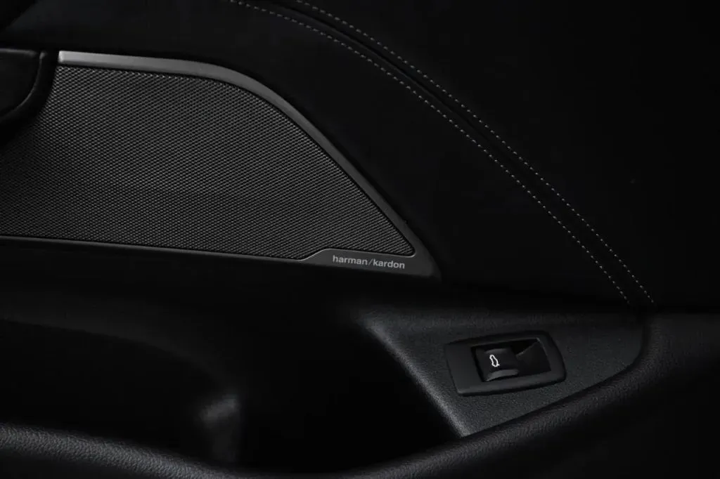 BMW 5 Series photo 35