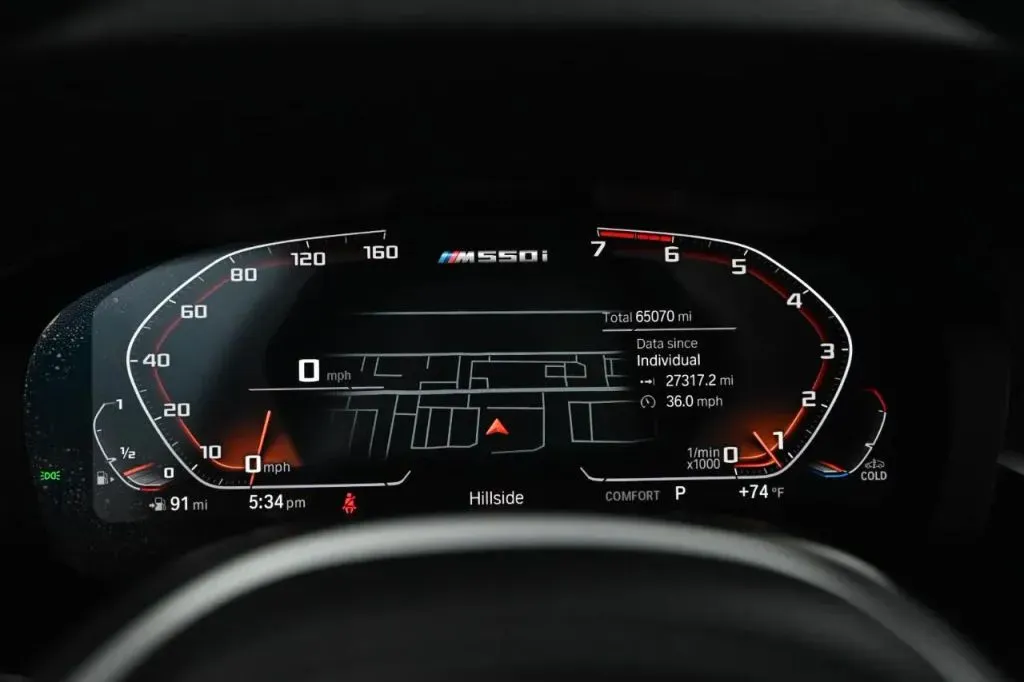 BMW 5 Series photo 28