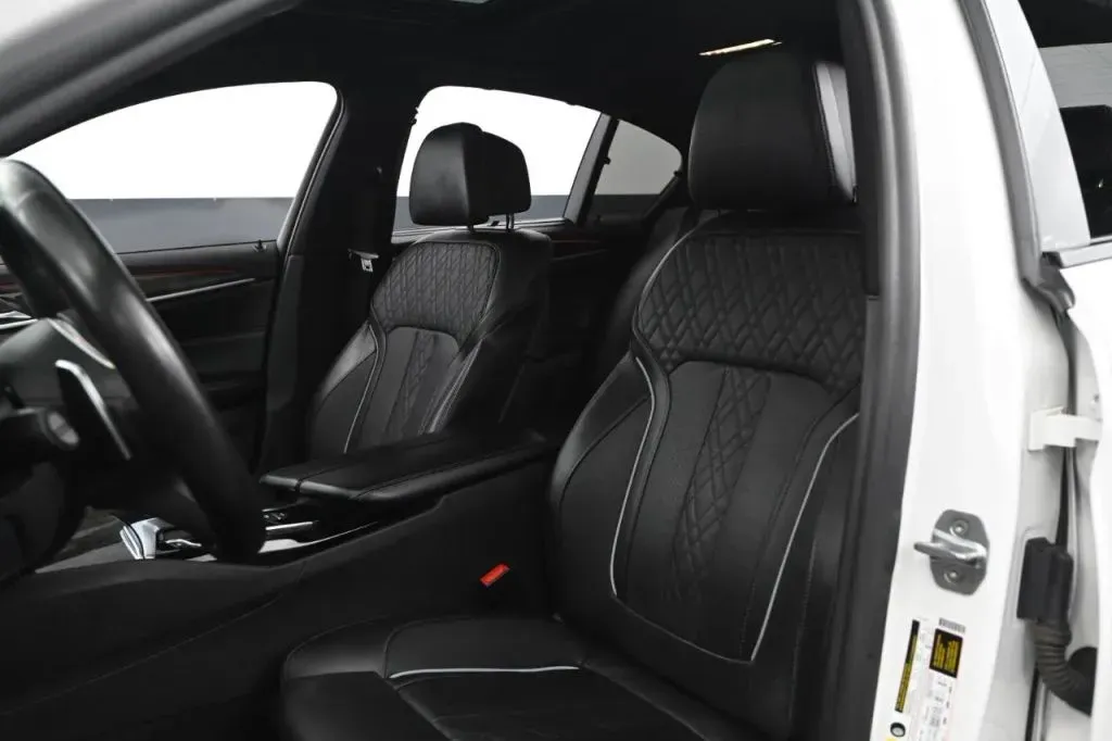 BMW 5 Series photo 40