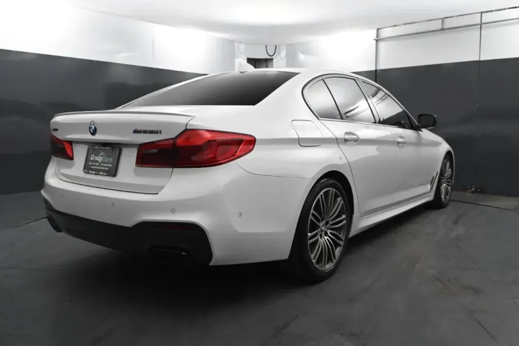 BMW 5 Series photo 6