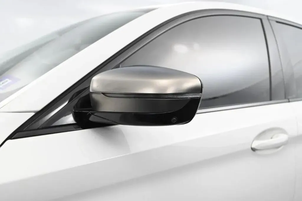 BMW 5 Series photo 12
