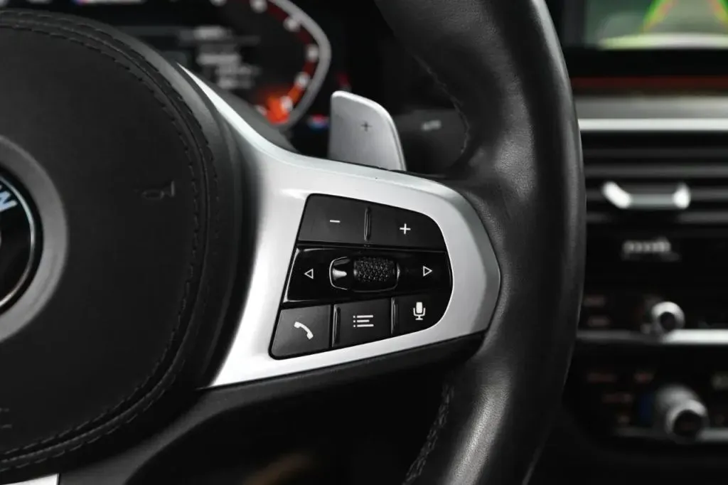BMW 5 Series photo 33