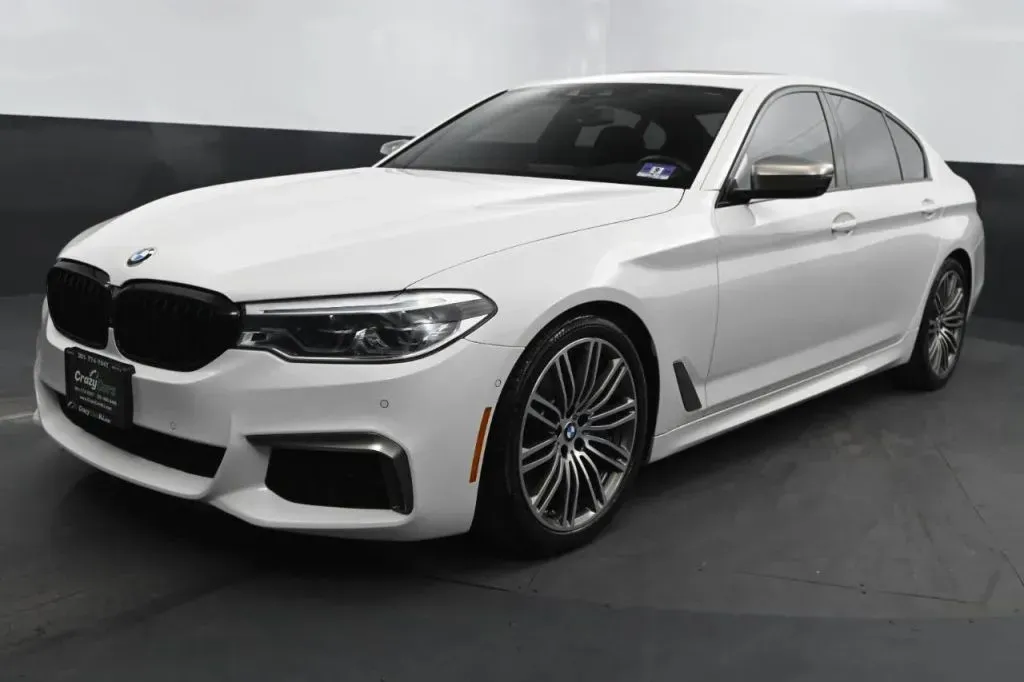BMW 5 Series photo 2