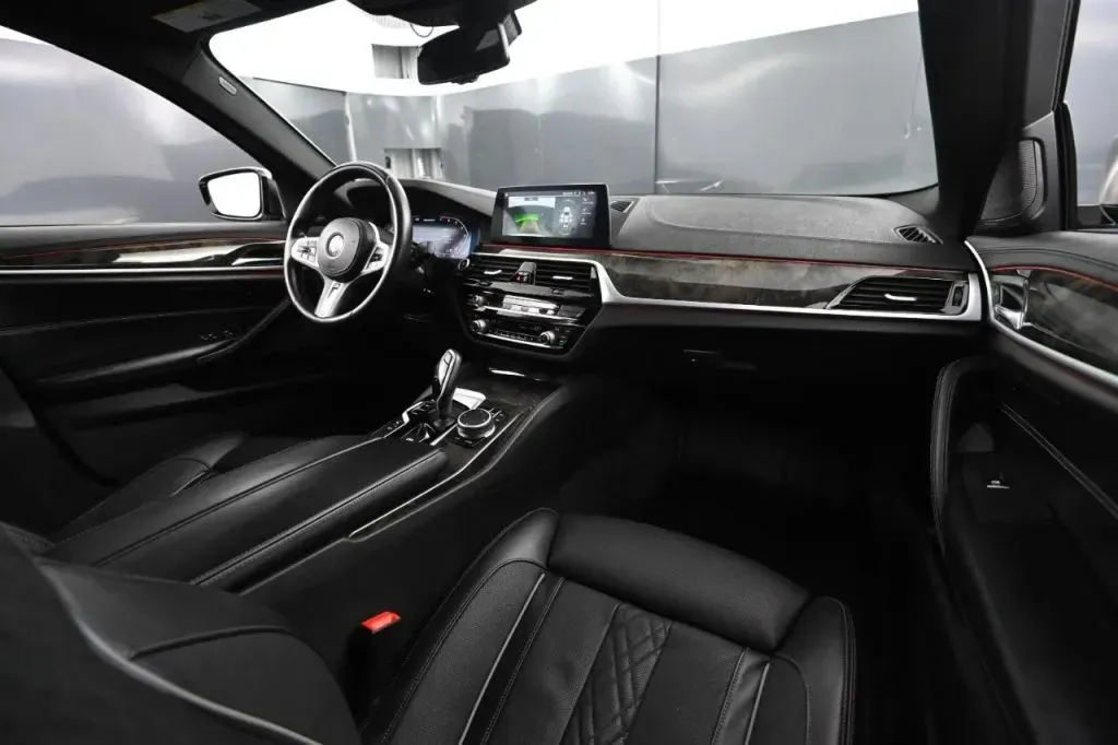 BMW 5 Series photo 44
