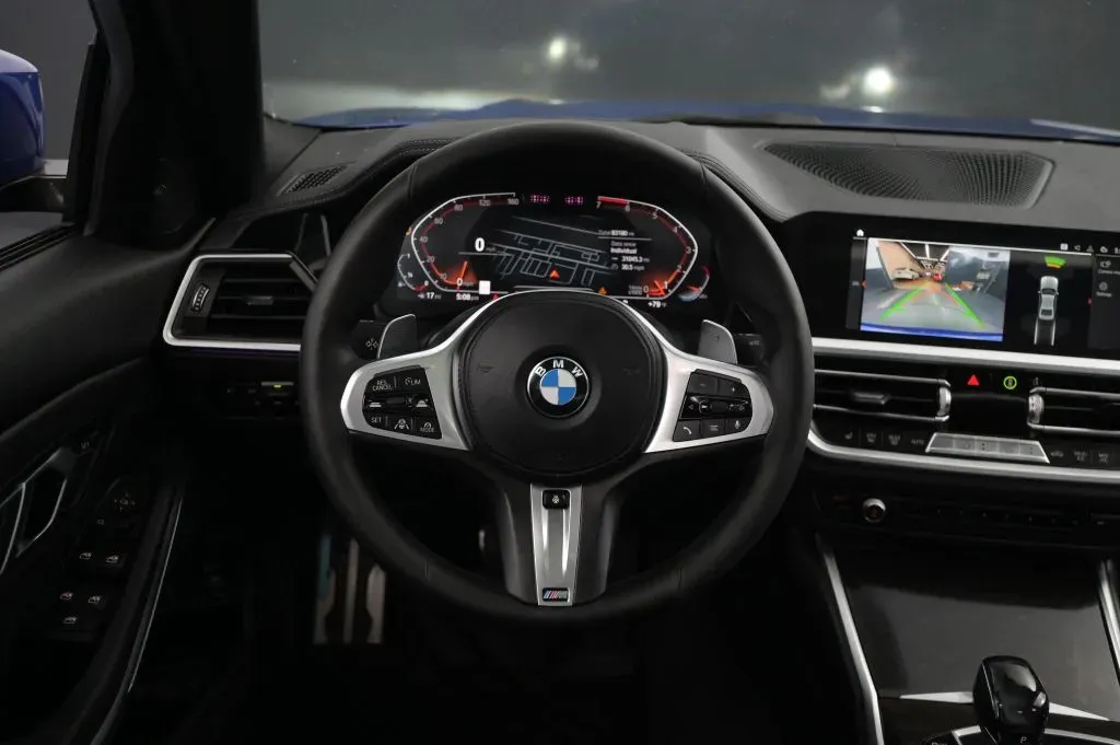 BMW 3 Series photo 36