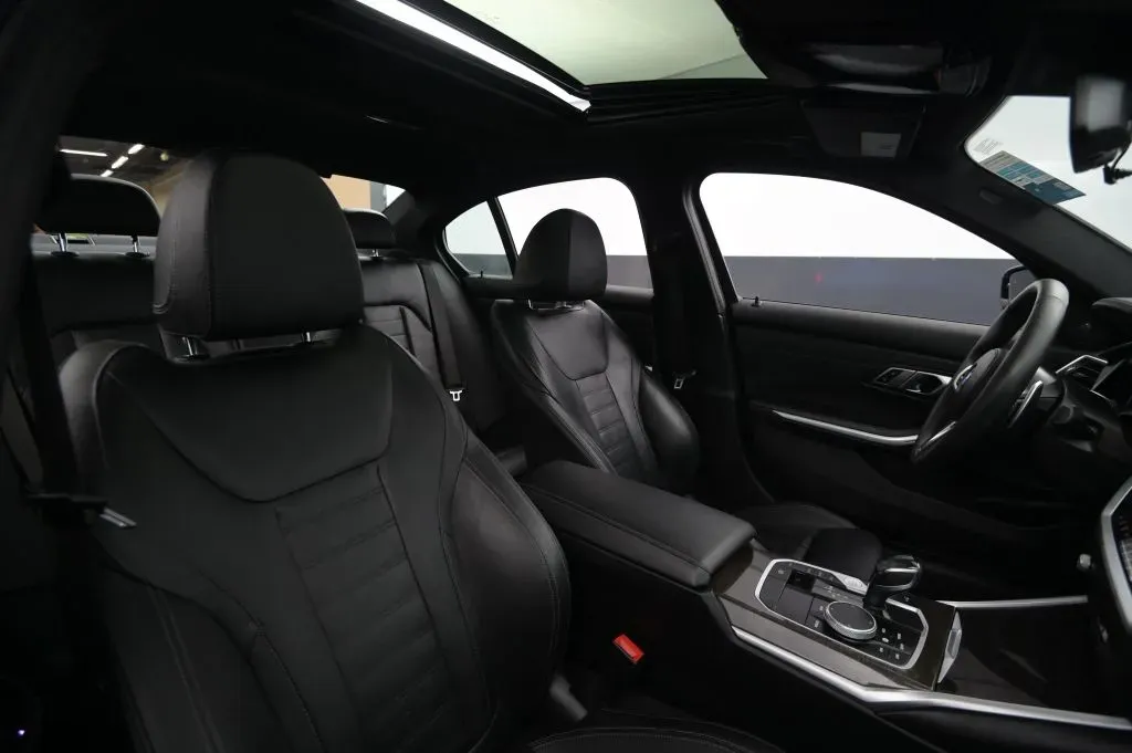 BMW 3 Series photo 48