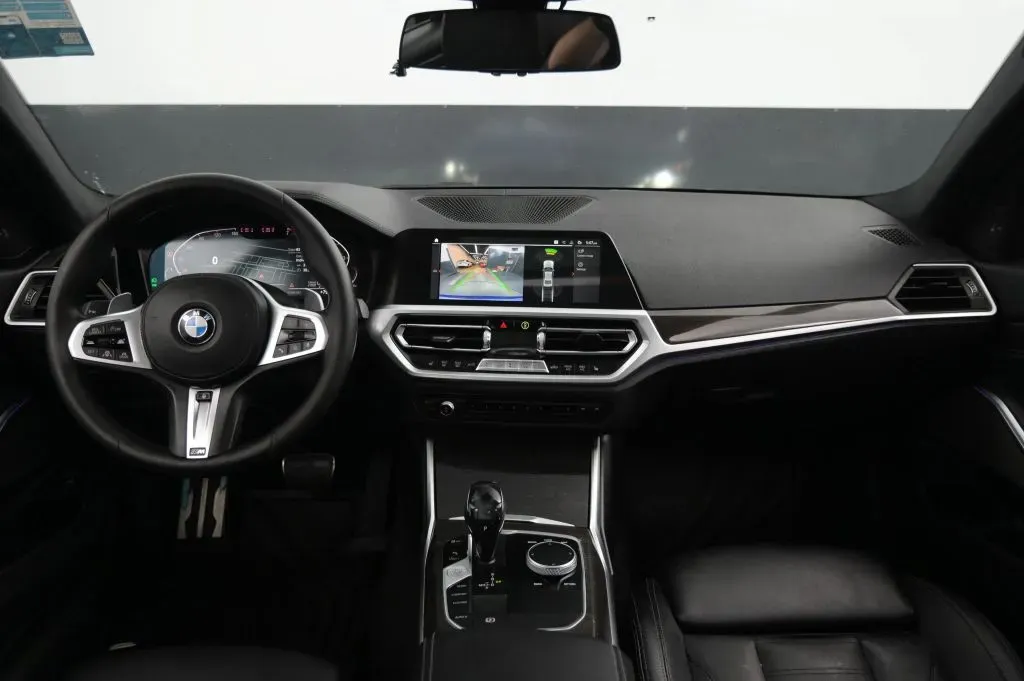 BMW 3 Series photo 31