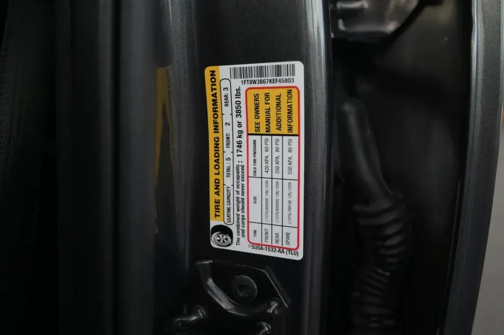 Ford F-350 photo 22