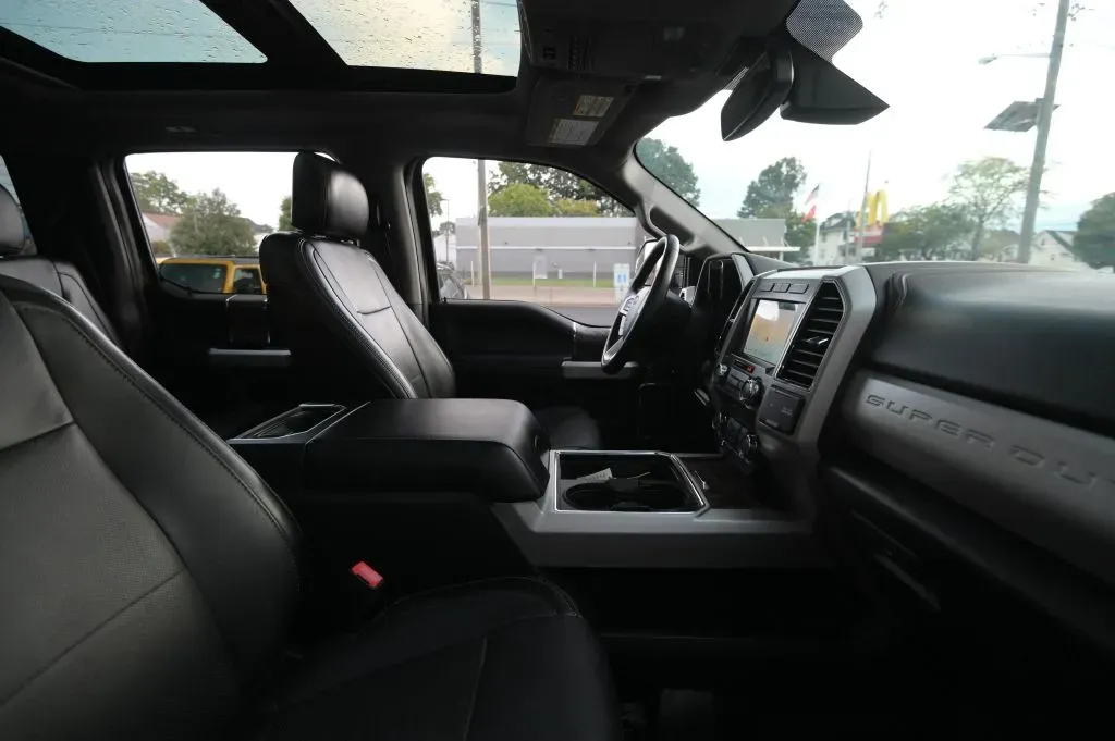 Ford F-350 photo 50