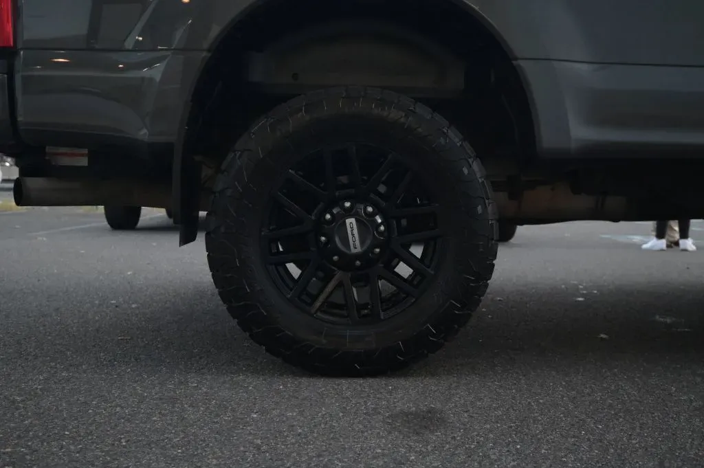Ford F-350 photo 20