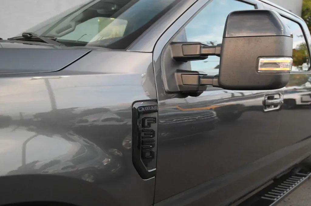 Ford F-350 photo 11