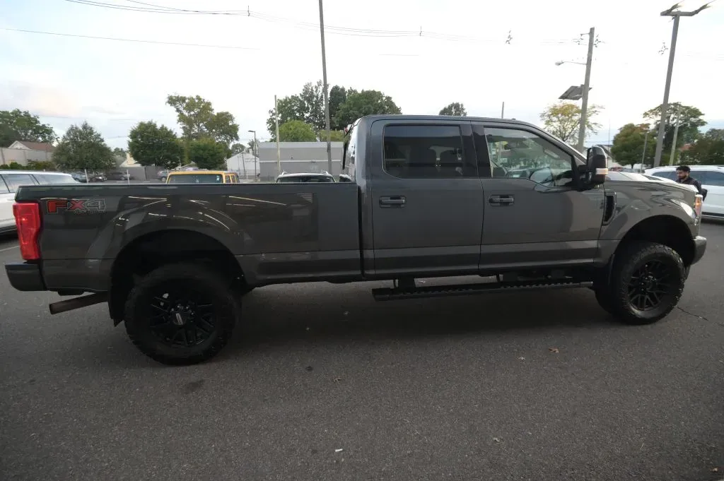 Ford F-350 photo 6