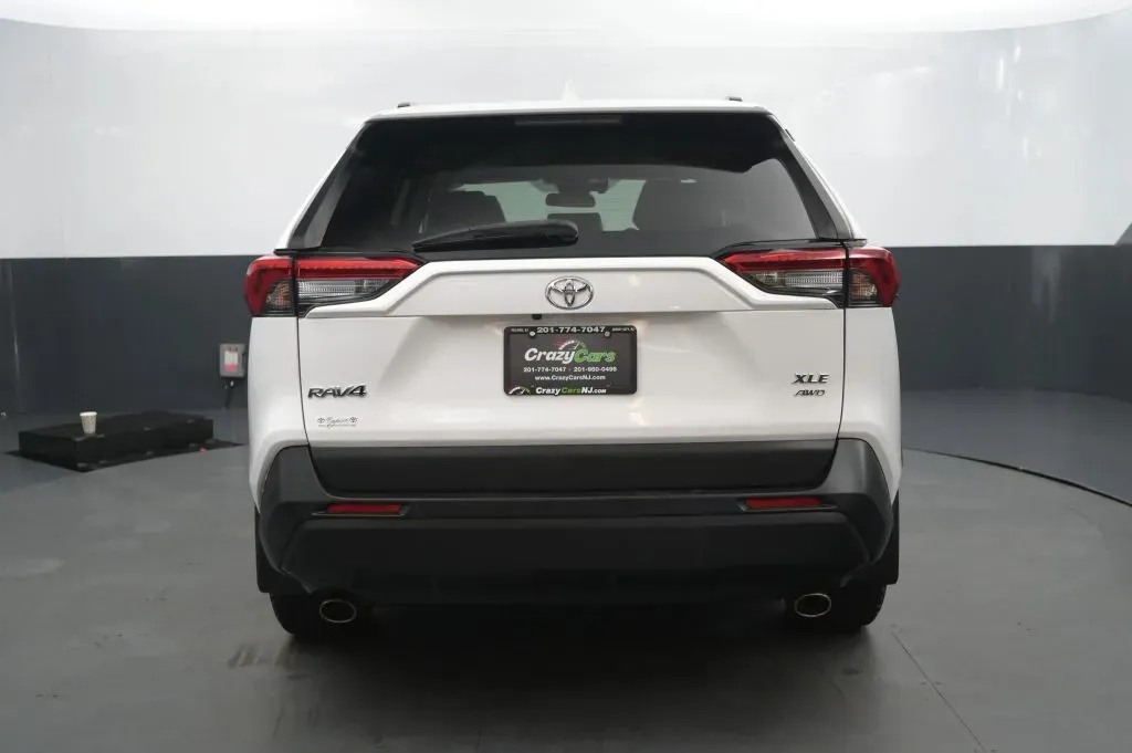 Toyota RAV4 photo 4