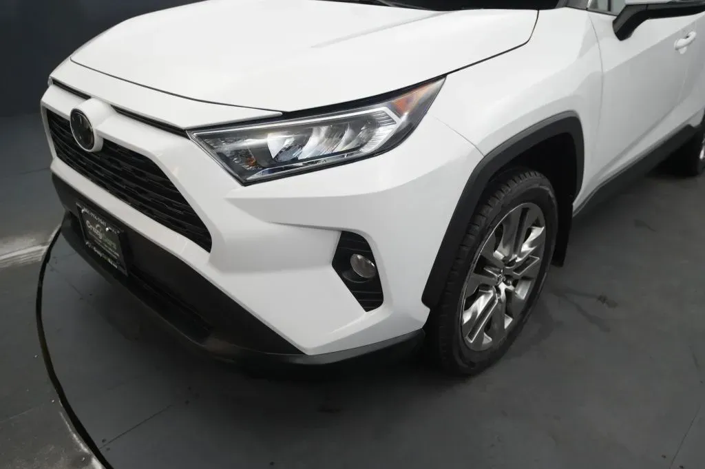 Toyota RAV4 photo 9