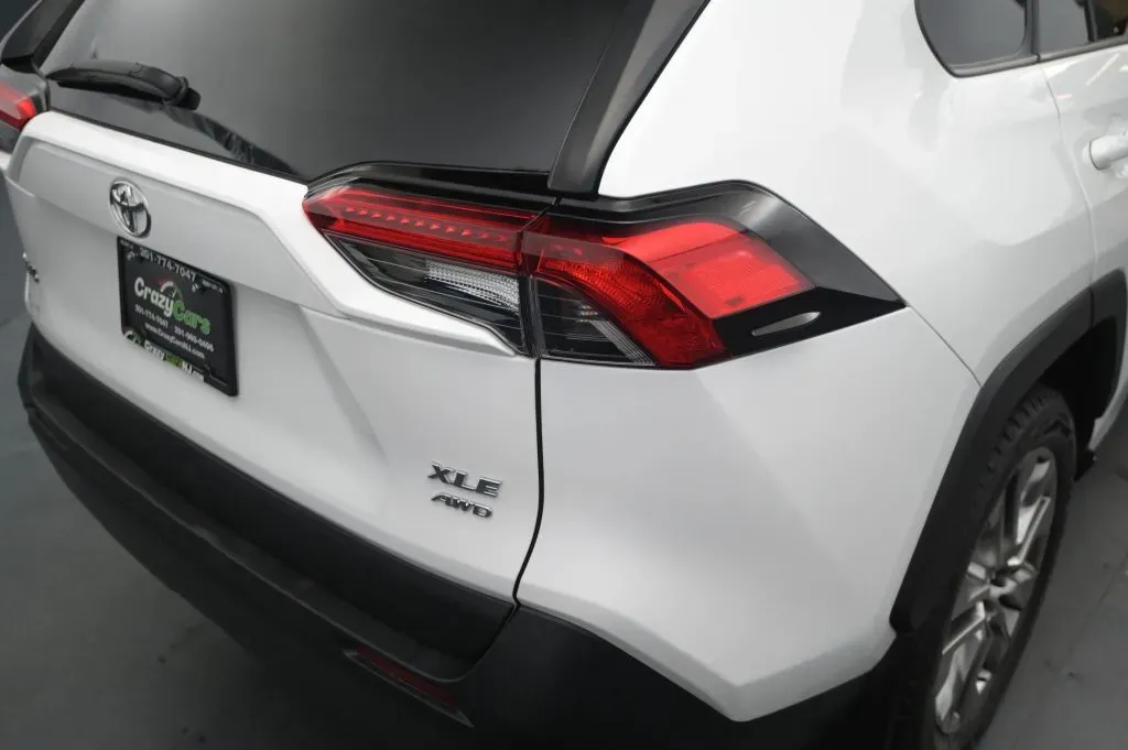 Toyota RAV4 photo 16