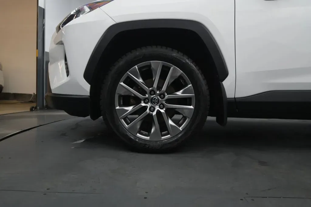 Toyota RAV4 photo 10