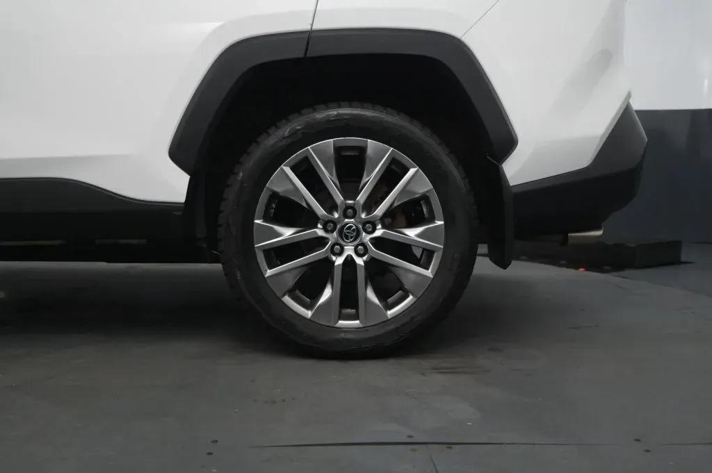 Toyota RAV4 photo 14