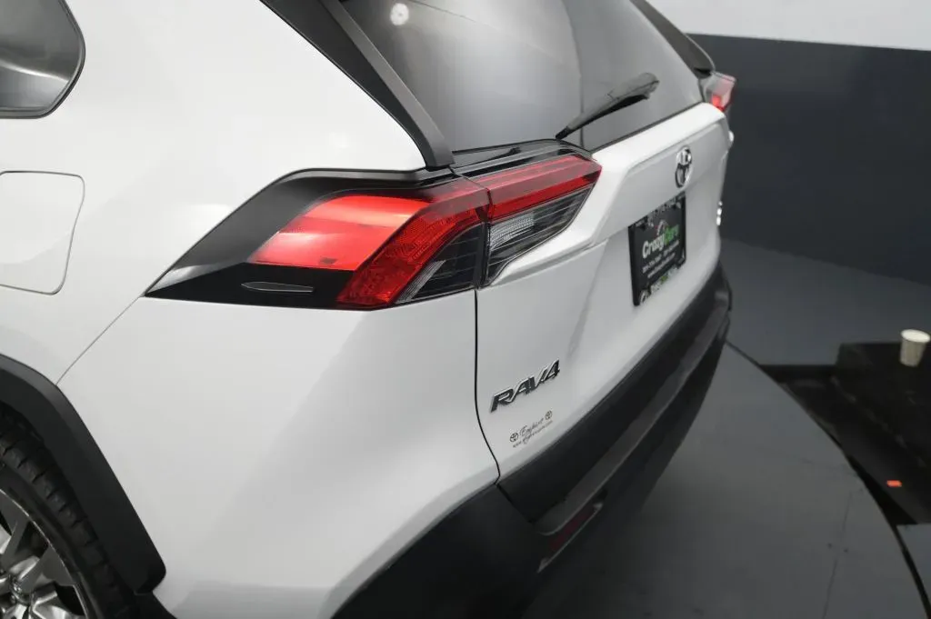 Toyota RAV4 photo 15