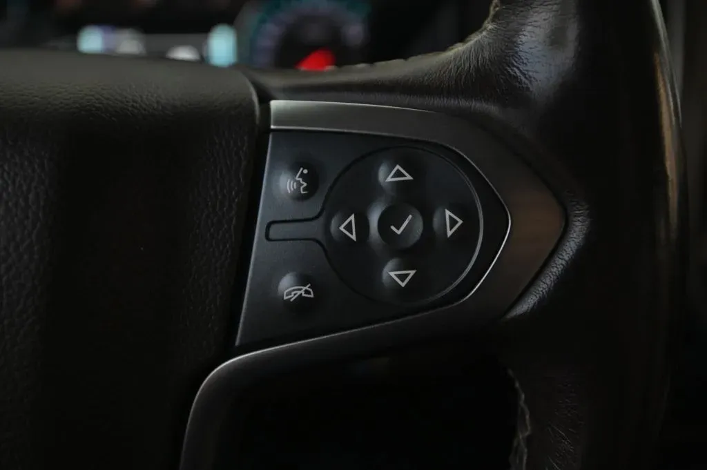 Chevrolet 3500HD photo 28