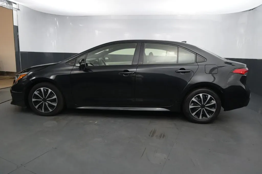 Toyota Corolla photo 2