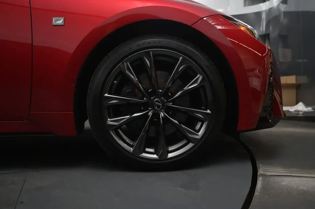Lexus IS photo 18