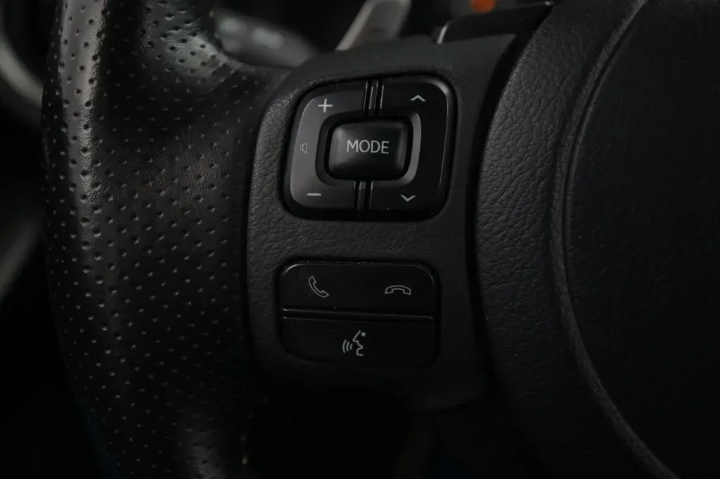 Lexus IS photo 22