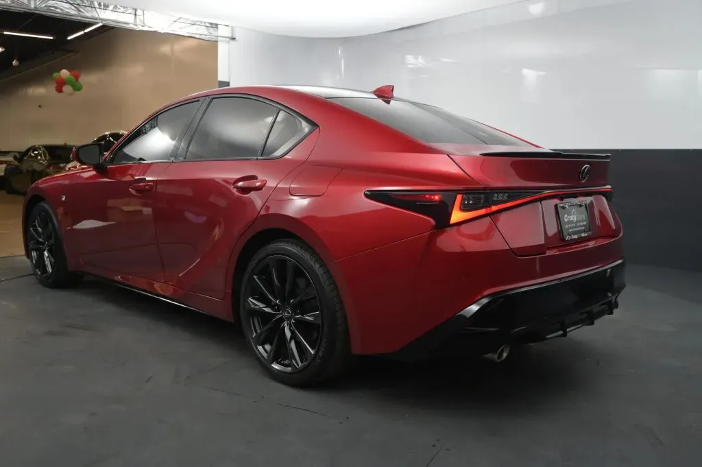 Lexus IS photo 3