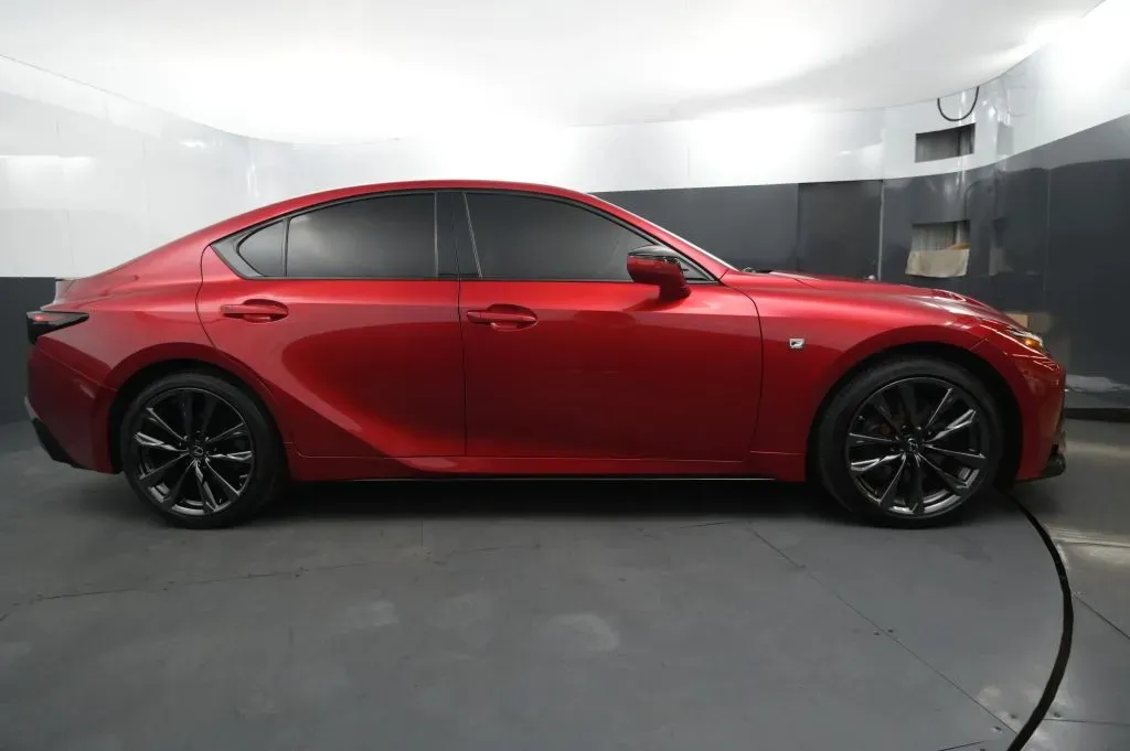 Lexus IS photo 6