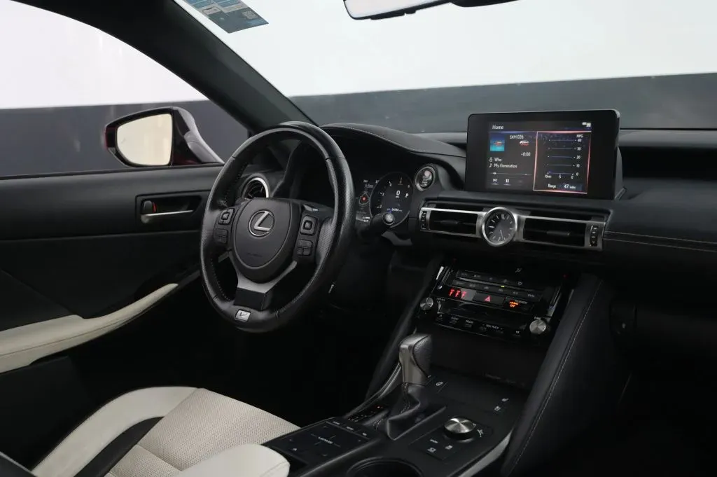 Lexus IS photo 47