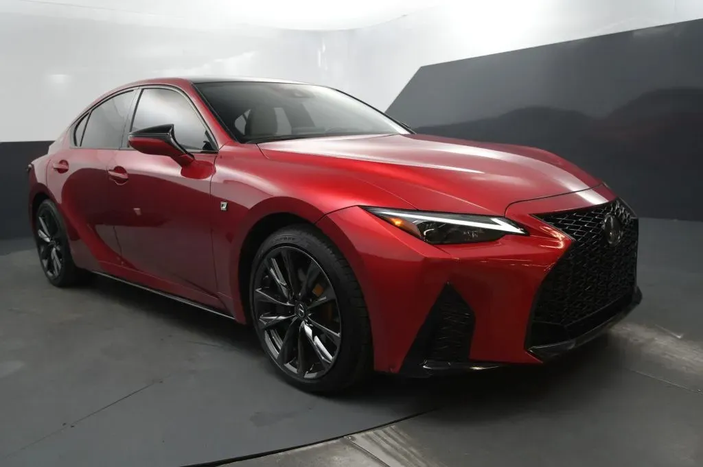Lexus IS photo 7