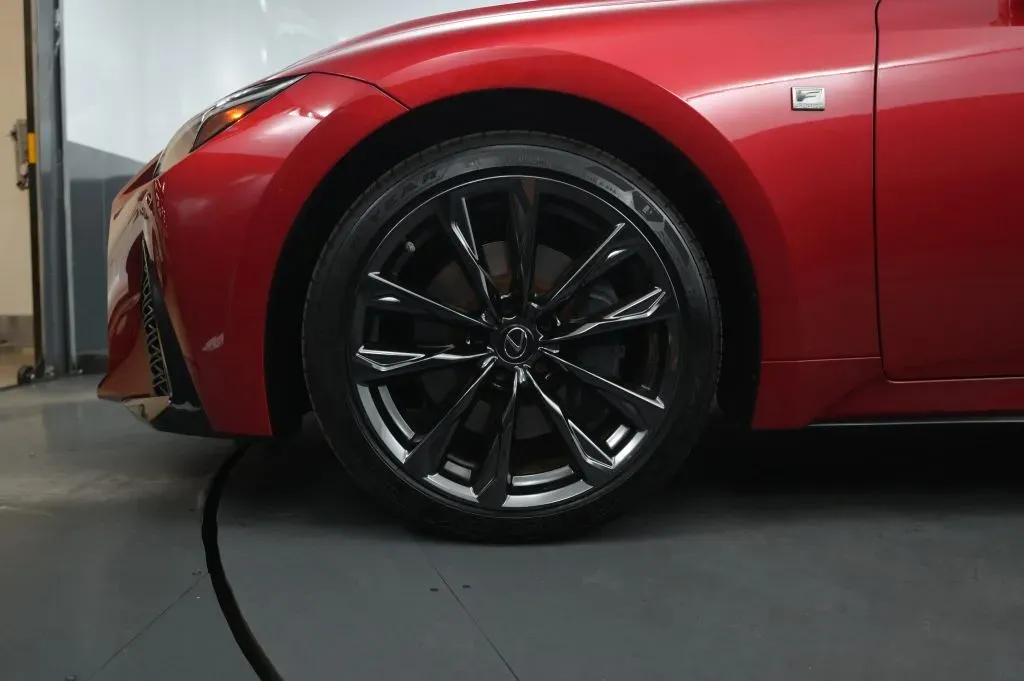 Lexus IS photo 10