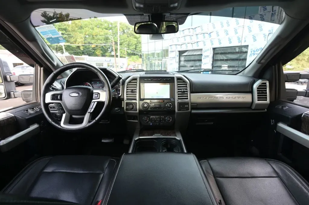 Ford F-350 photo 39