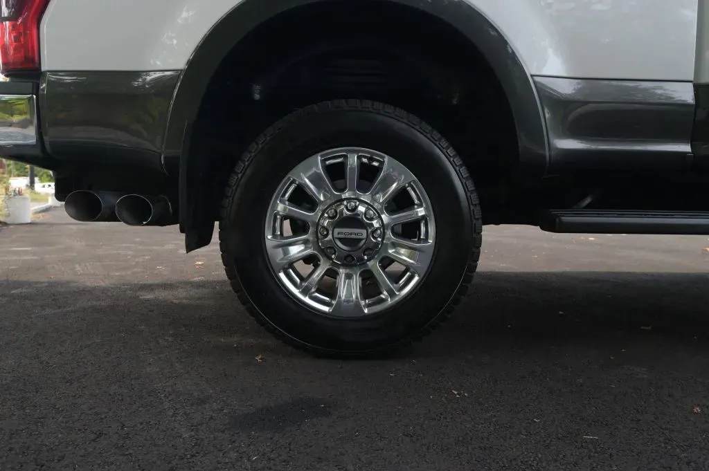 Ford F-350 photo 22