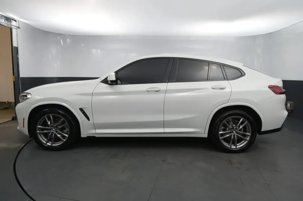 BMW X4 photo 2