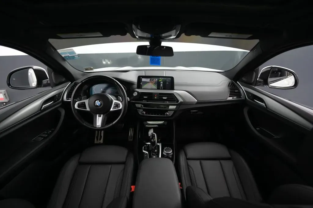 BMW X4 photo 30