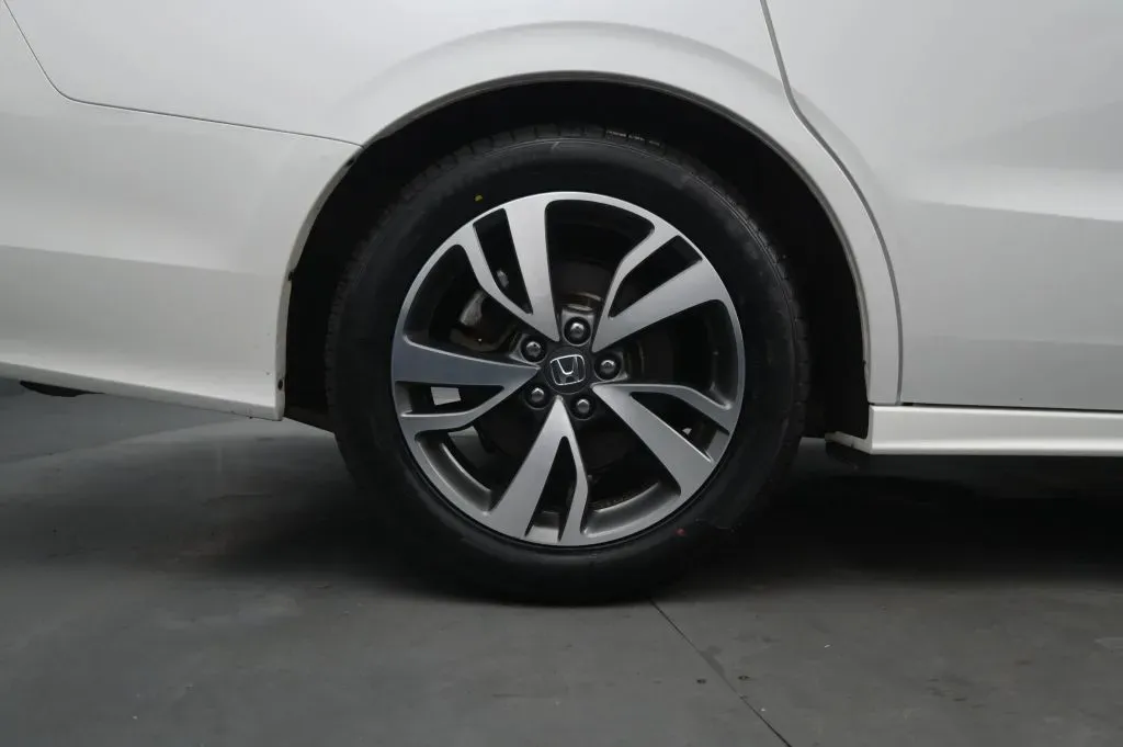 Honda Odyssey photo 17