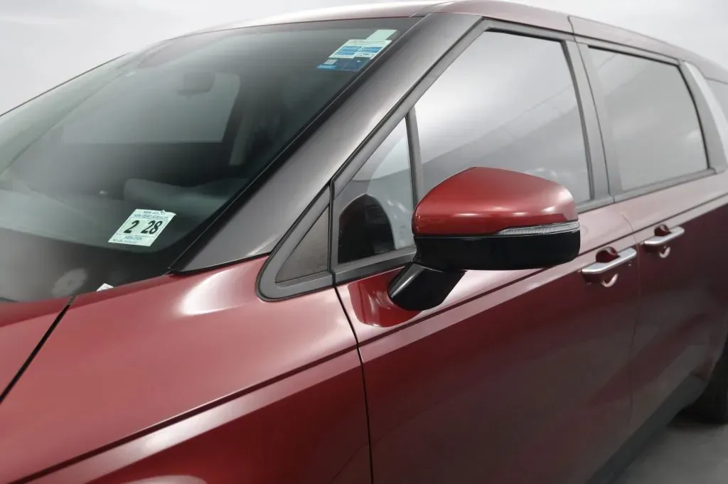 Kia Carnival photo 11