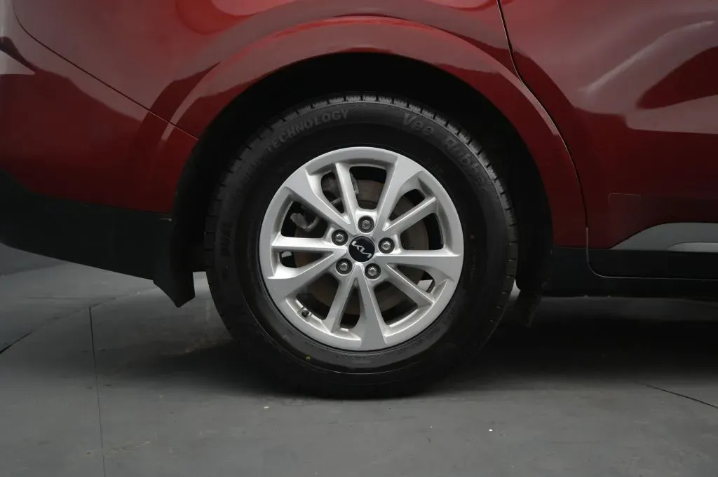Kia Carnival photo 17