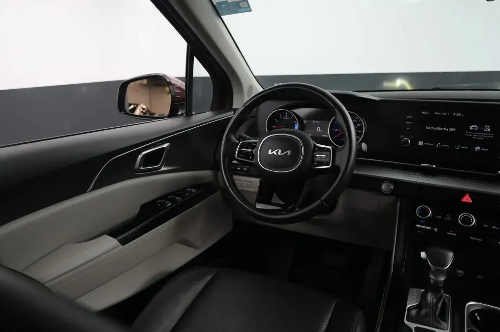 Kia Carnival photo 34