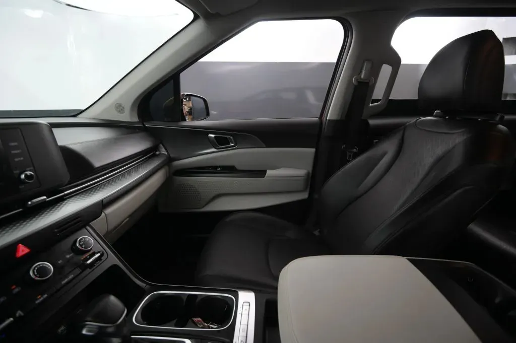 Kia Carnival photo 28