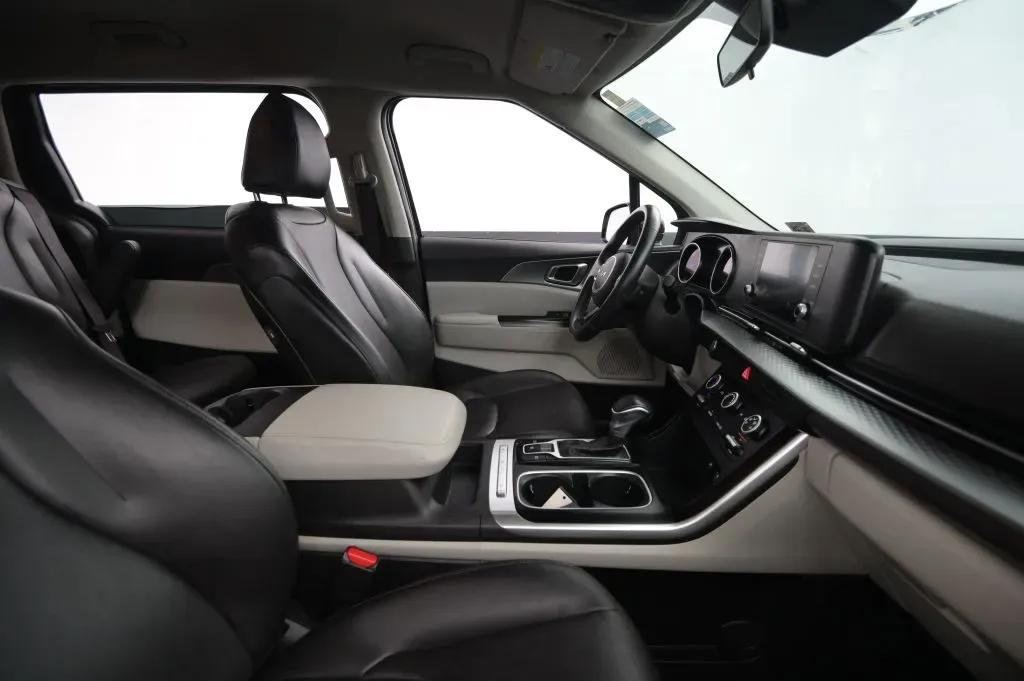 Kia Carnival photo 48