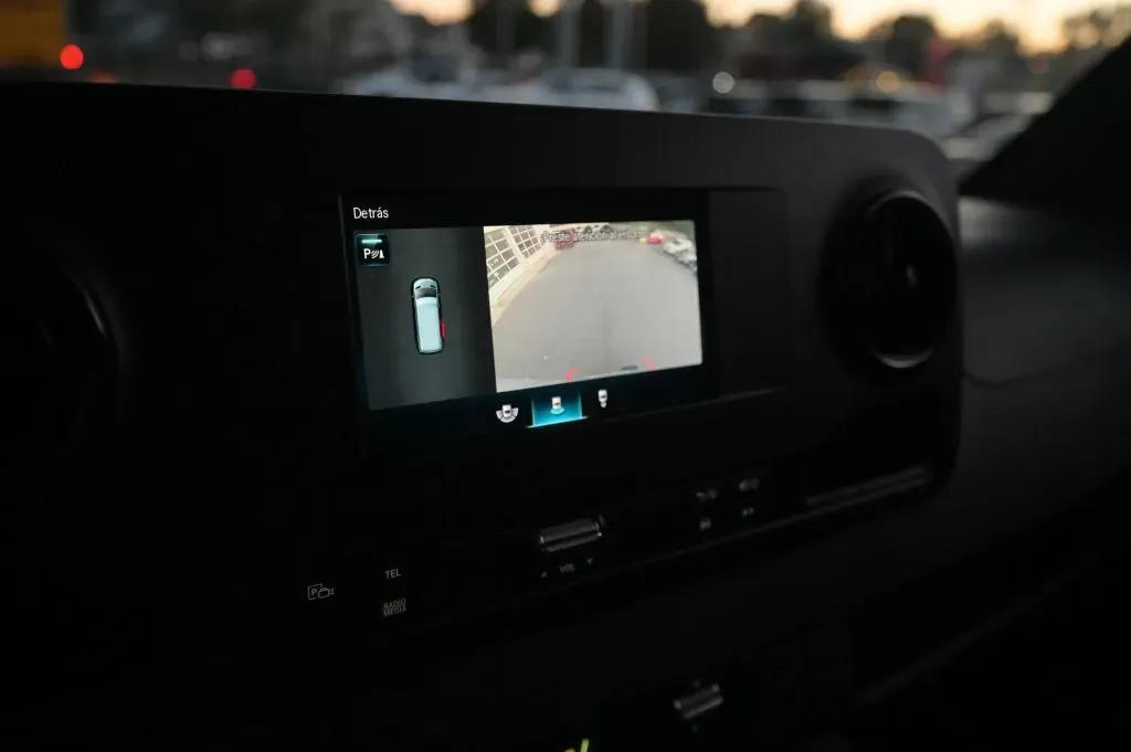Mercedes-Benz Sprinter photo 38