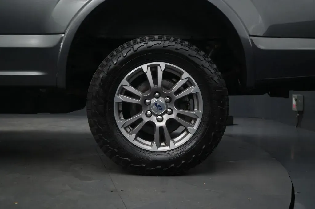 Ford F-150 photo 15
