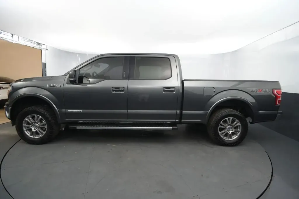 Ford F-150 photo 2