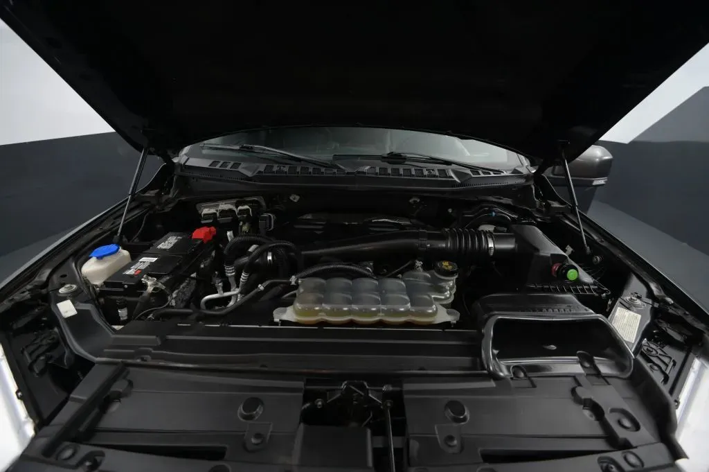 Ford F-150 photo 21