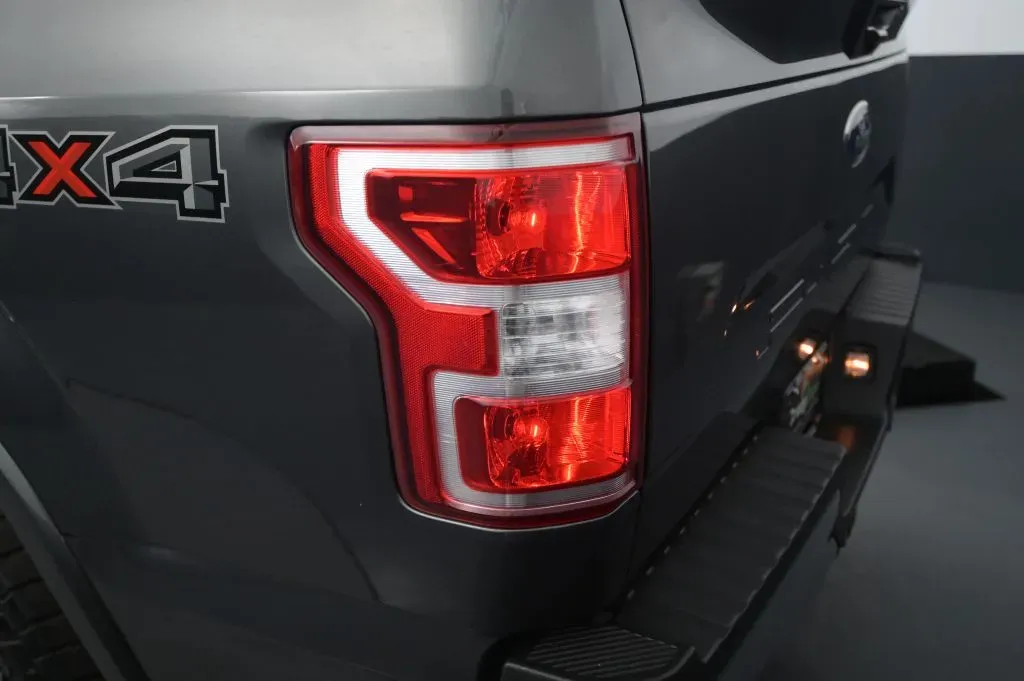 Ford F-150 photo 16